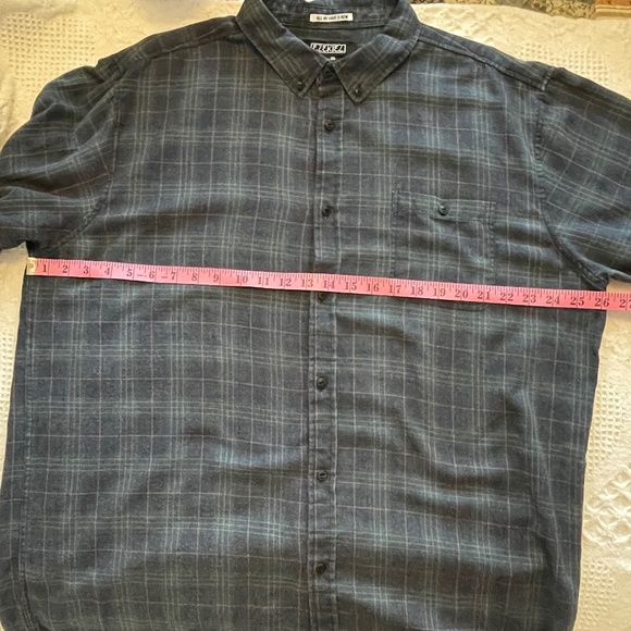 Ezekiel Men's Button Down Shirt - Picture 2 of 8